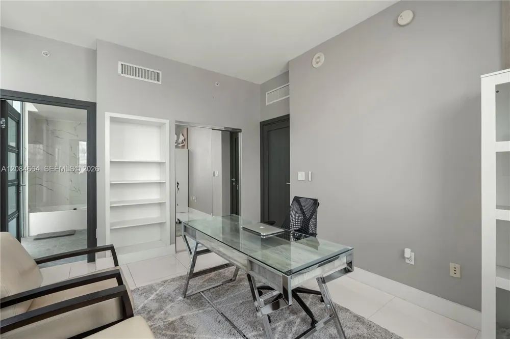 244 Biscayne Blvd #PH4908 Miami, FL 33132