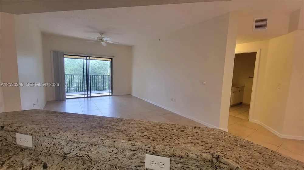 3018 Alcazar Pl #303 Palm Beach Gardens, FL 33410