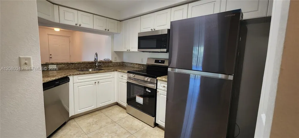 3018 Alcazar Pl #303 Palm Beach Gardens, FL 33410