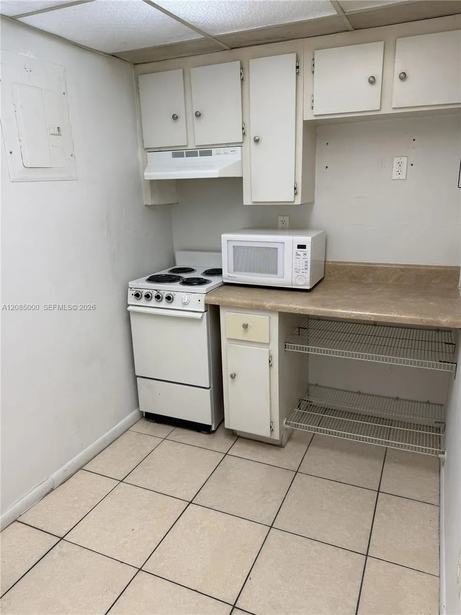 7010 NW 186th St #5-121A Hialeah, FL 33015