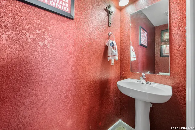5742 Butch Cyn San Antonio, TX 78252