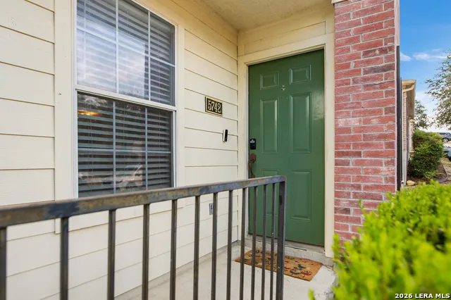 5742 Butch Cyn San Antonio, TX 78252