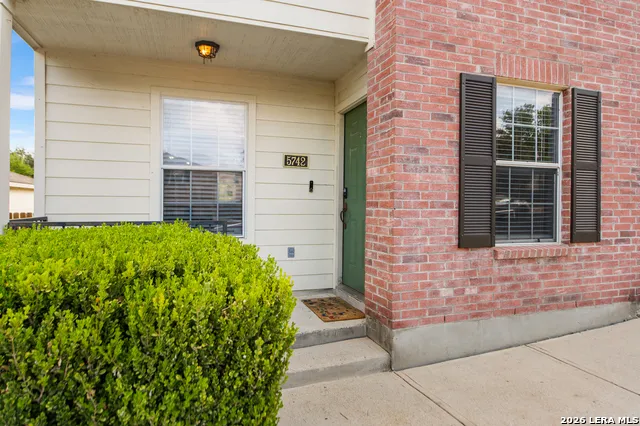 5742 Butch Cyn San Antonio, TX 78252