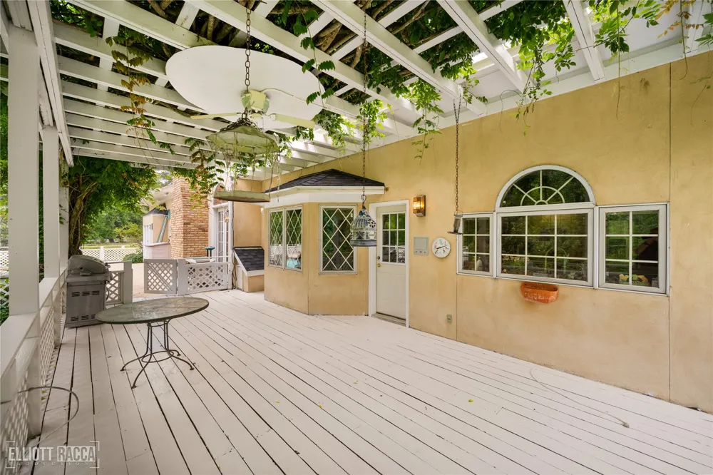 1005 Orange Many, LA 71449