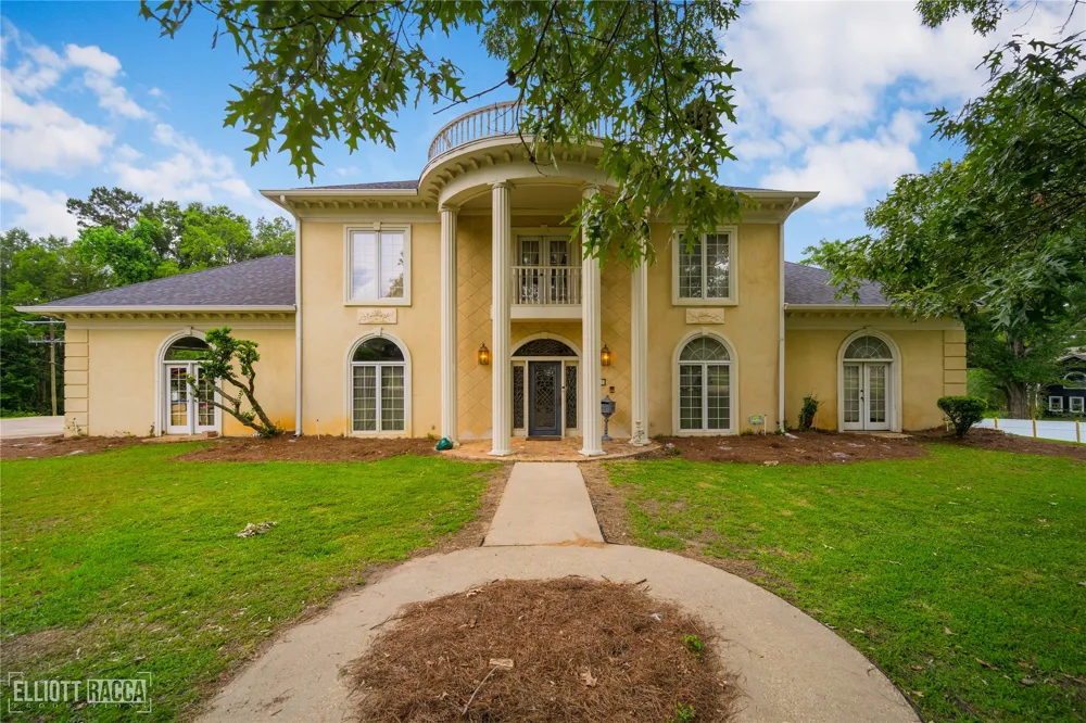 1005 Orange Many, LA 71449