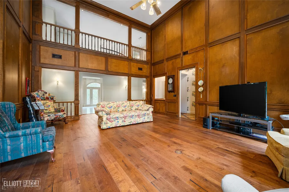 1005 Orange Many, LA 71449