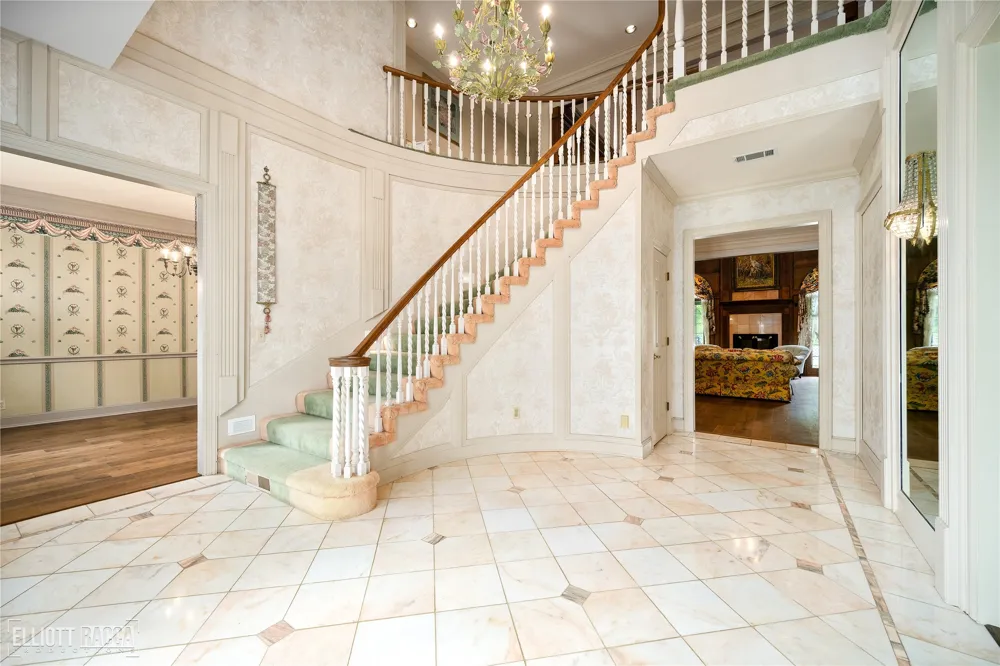 1005 Orange Many, LA 71449