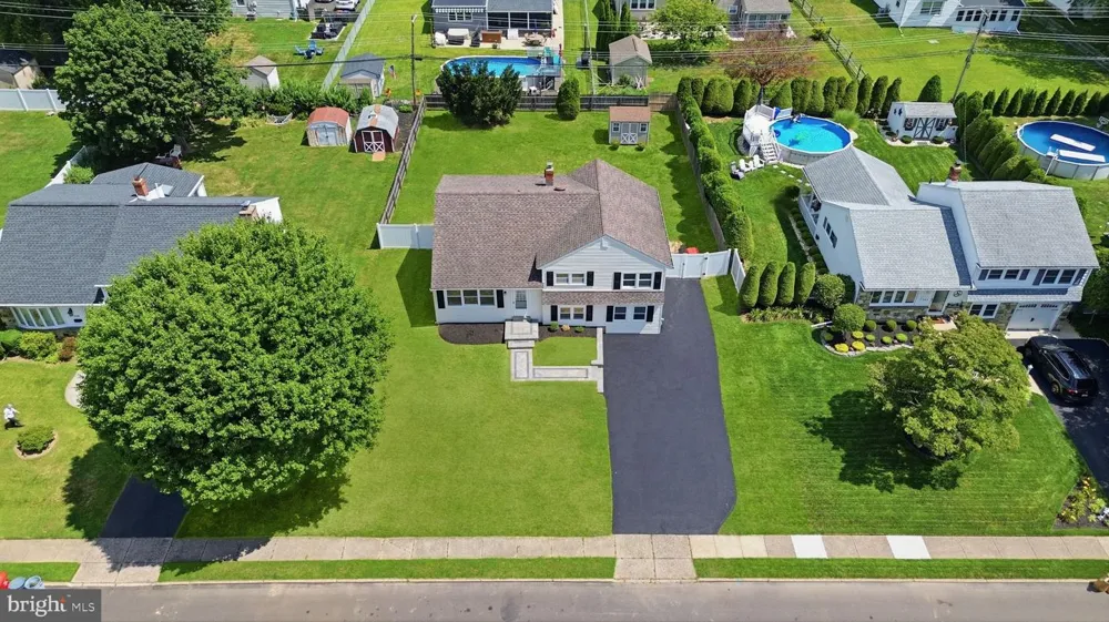 993 RIVIERA ROAD Warminster, PA 18974