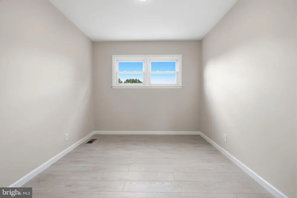 993 RIVIERA ROAD Warminster, PA 18974
