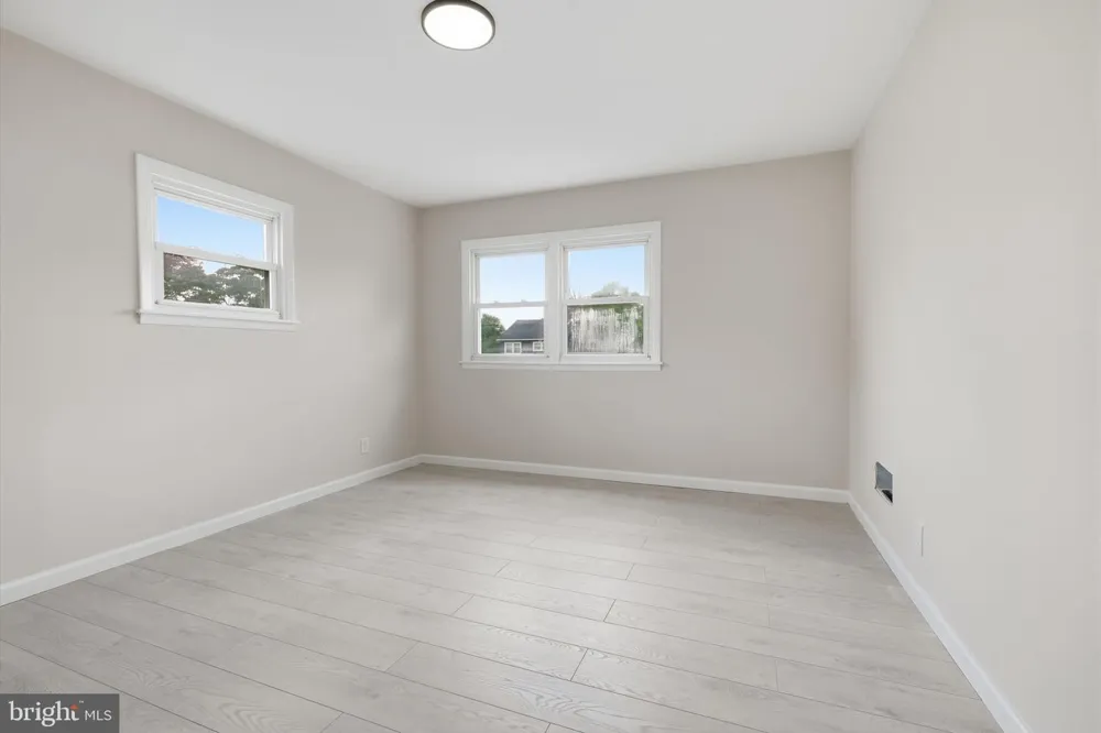 993 RIVIERA ROAD Warminster, PA 18974