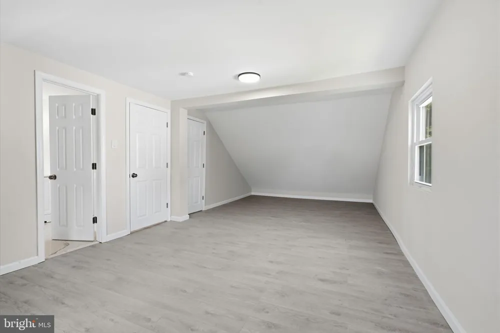993 RIVIERA ROAD Warminster, PA 18974