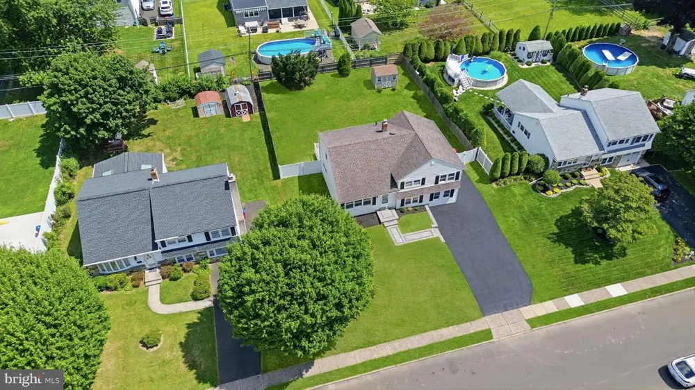993 RIVIERA ROAD Warminster, PA 18974