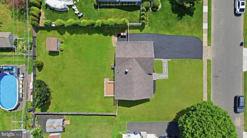 993 RIVIERA ROAD Warminster, PA 18974