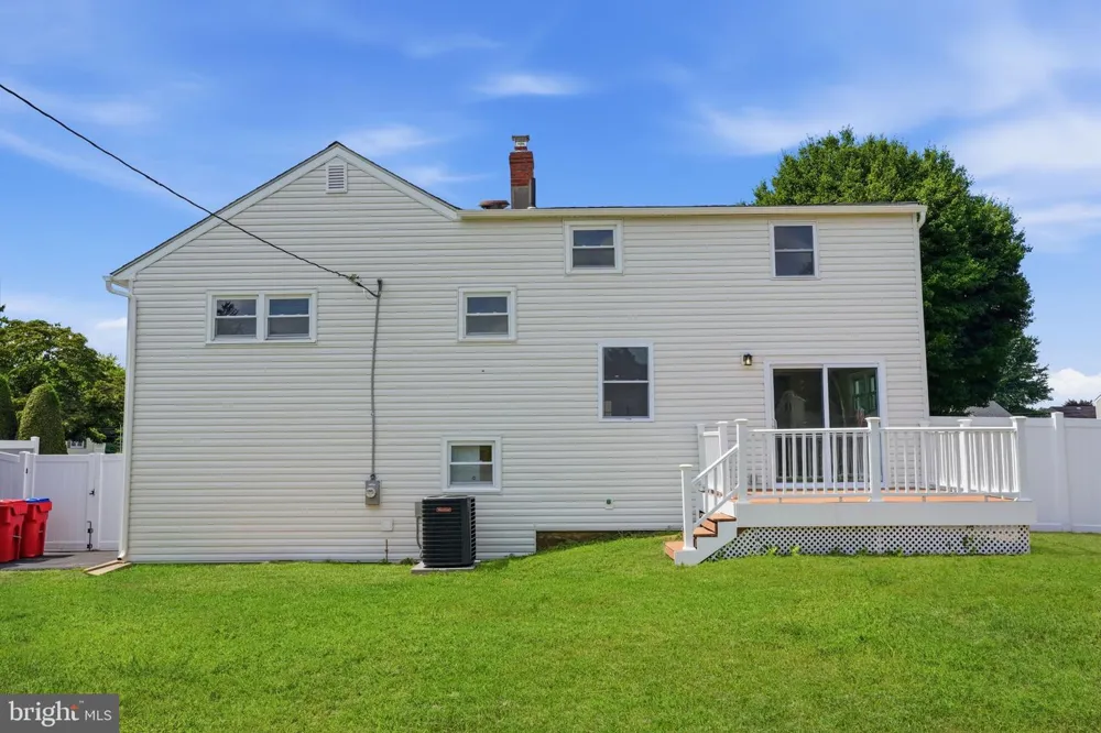 993 RIVIERA ROAD Warminster, PA 18974