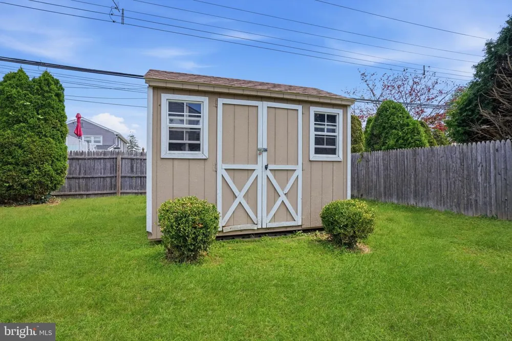 993 RIVIERA ROAD Warminster, PA 18974
