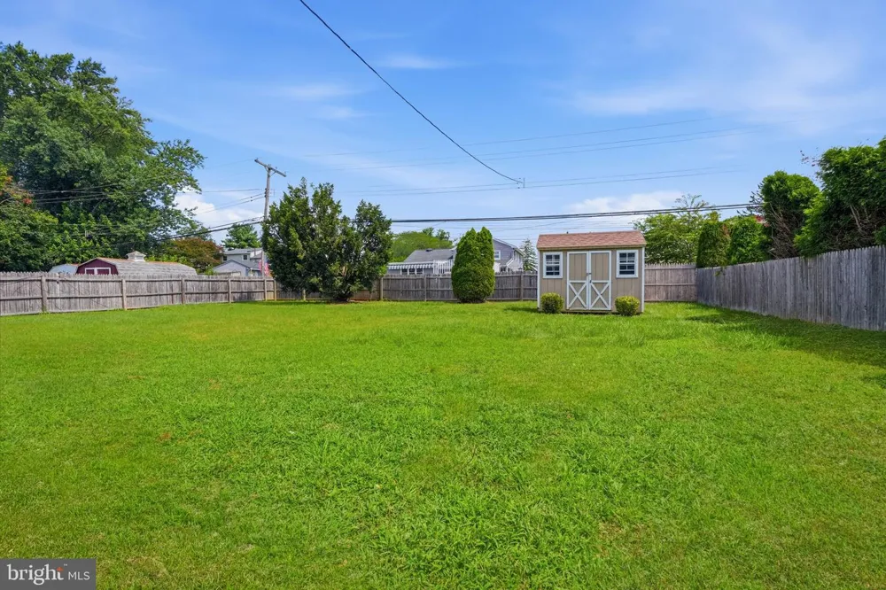 993 RIVIERA ROAD Warminster, PA 18974