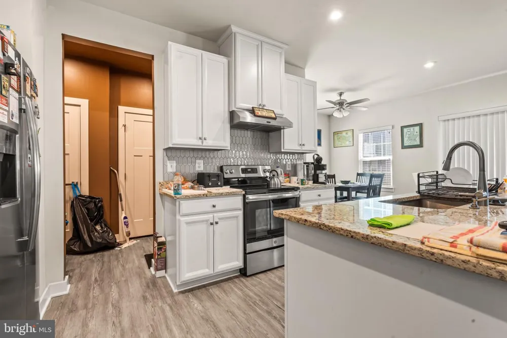 54 VANCOUVER PLACE Falling Waters, WV 25419