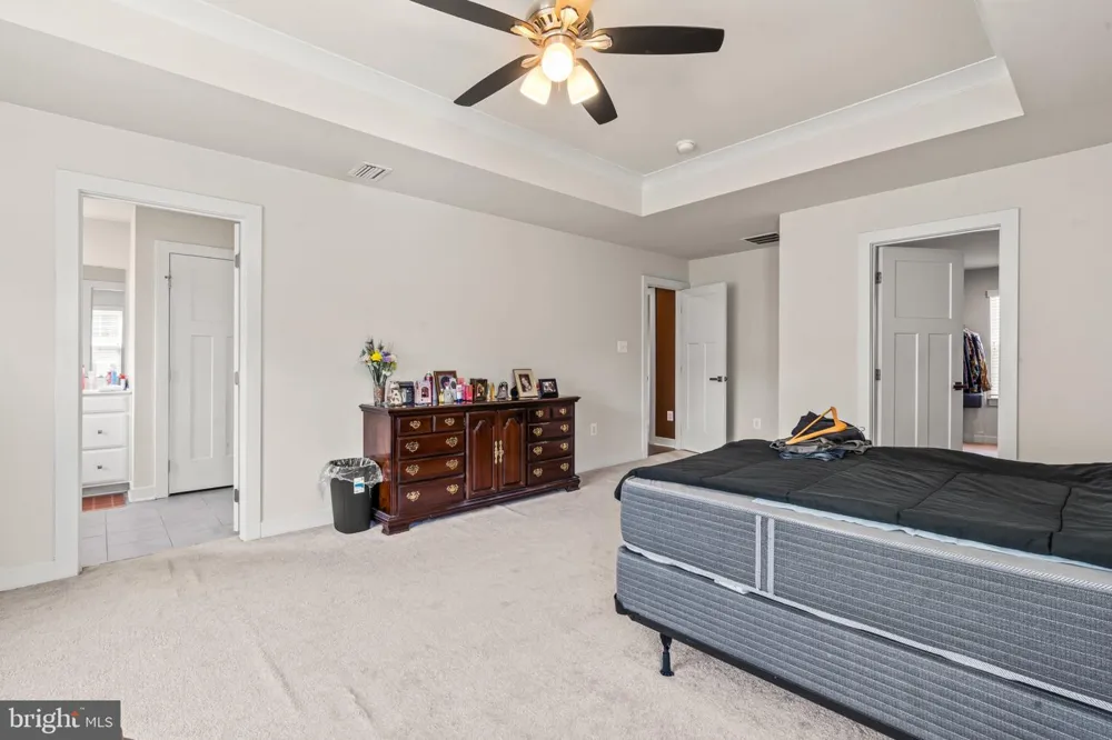 54 VANCOUVER PLACE Falling Waters, WV 25419