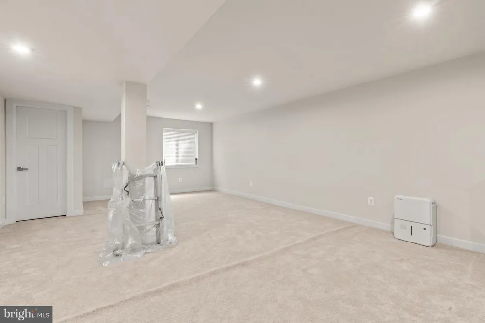 54 VANCOUVER PLACE Falling Waters, WV 25419