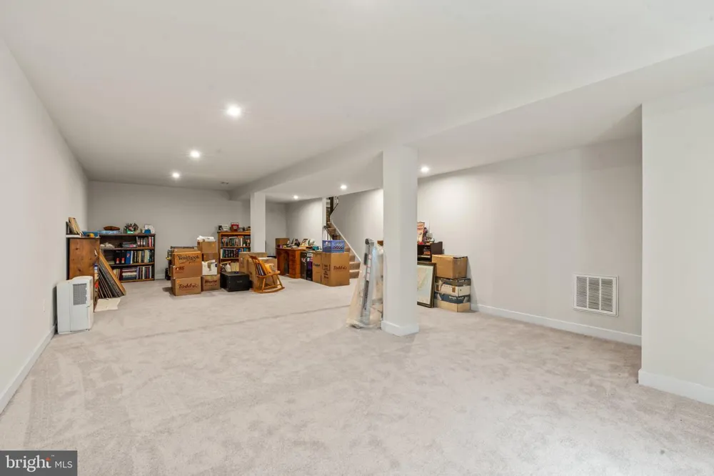 54 VANCOUVER PLACE Falling Waters, WV 25419