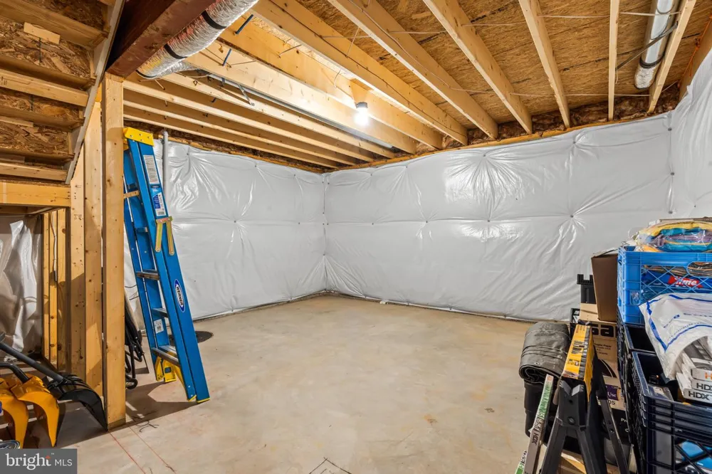 54 VANCOUVER PLACE Falling Waters, WV 25419