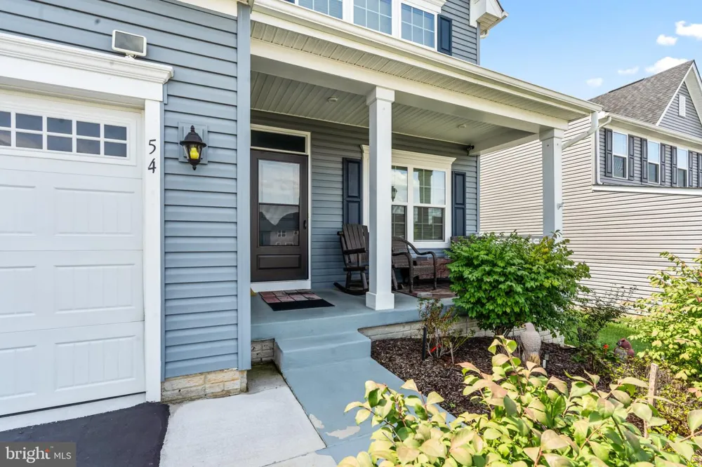 54 VANCOUVER PLACE Falling Waters, WV 25419