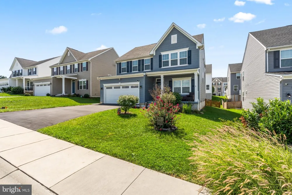 54 VANCOUVER PLACE Falling Waters, WV 25419