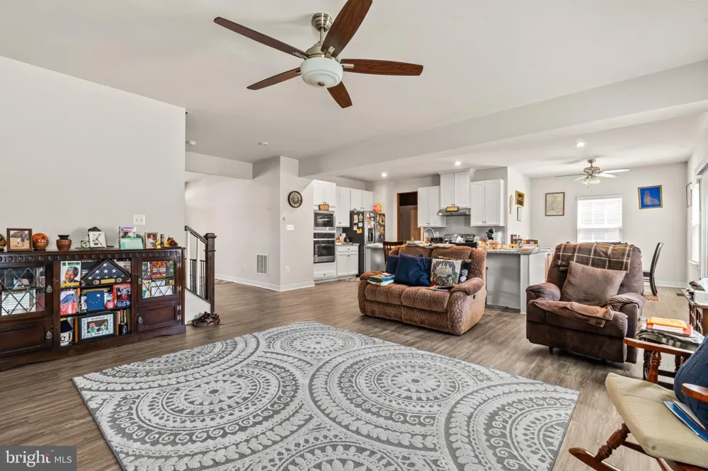 54 VANCOUVER PLACE Falling Waters, WV 25419