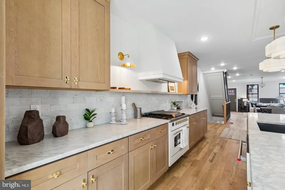 1731 CHRISTIAN STREET Philadelphia, PA 19146