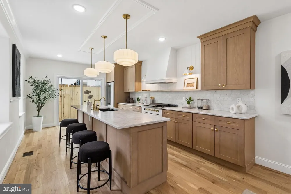 1731 CHRISTIAN STREET Philadelphia, PA 19146