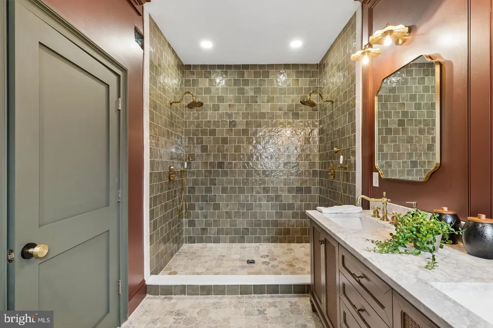 1731 CHRISTIAN STREET Philadelphia, PA 19146