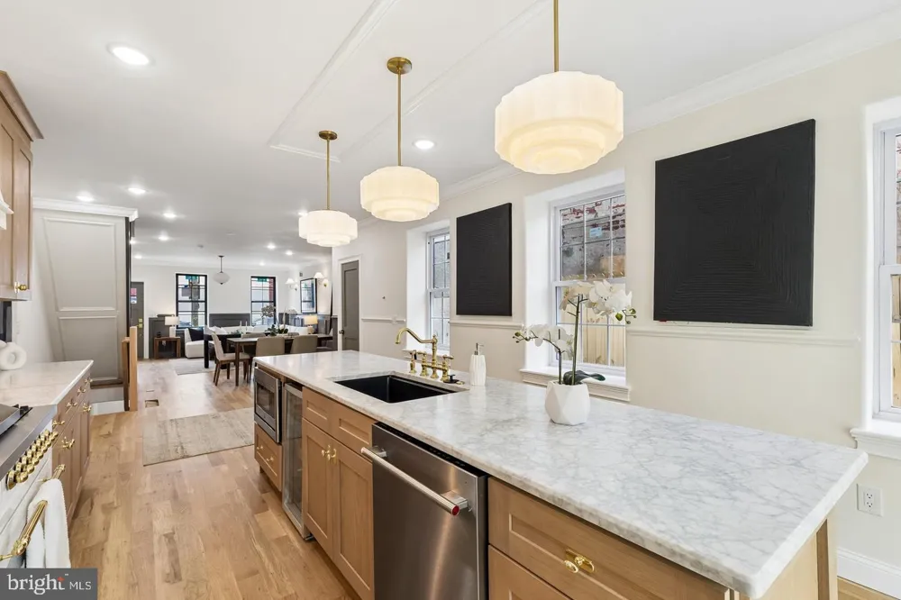 1731 CHRISTIAN STREET Philadelphia, PA 19146
