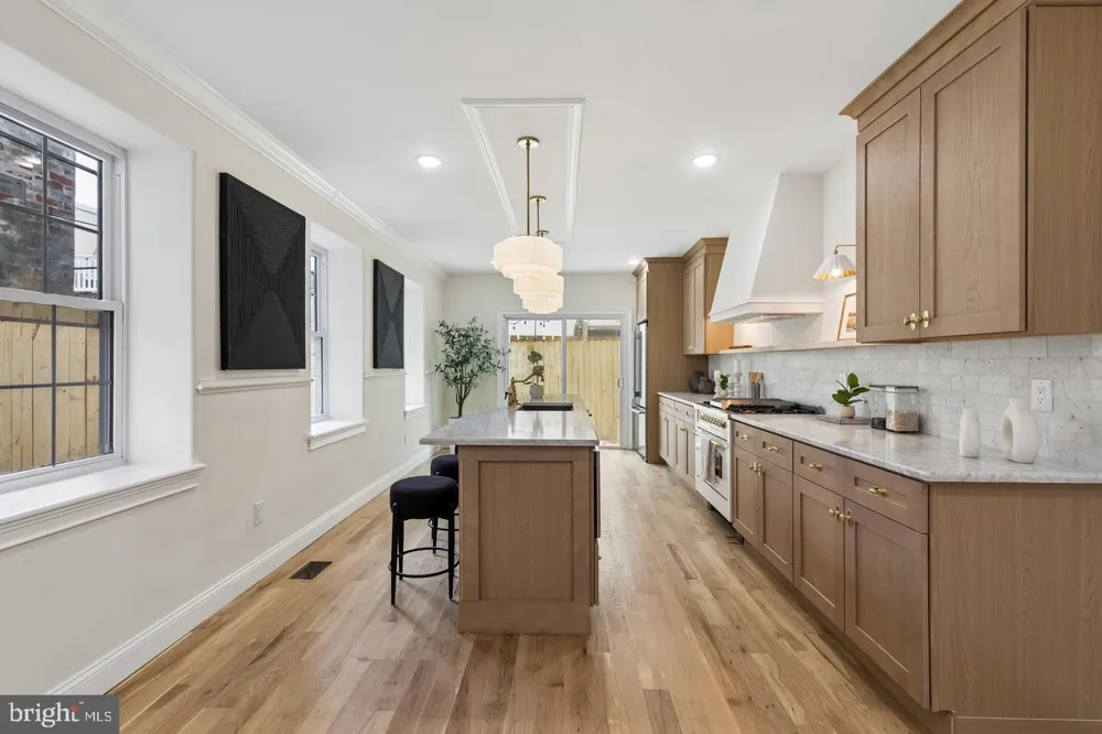 1731 CHRISTIAN STREET Philadelphia, PA 19146