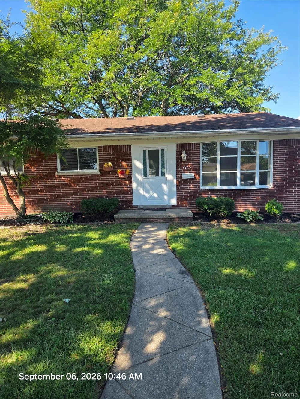 29651 Fairfield Drive Warren City, MI 48088