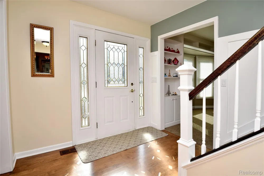 1325 Royal Crescent Street Rochester Hills City, MI 48306