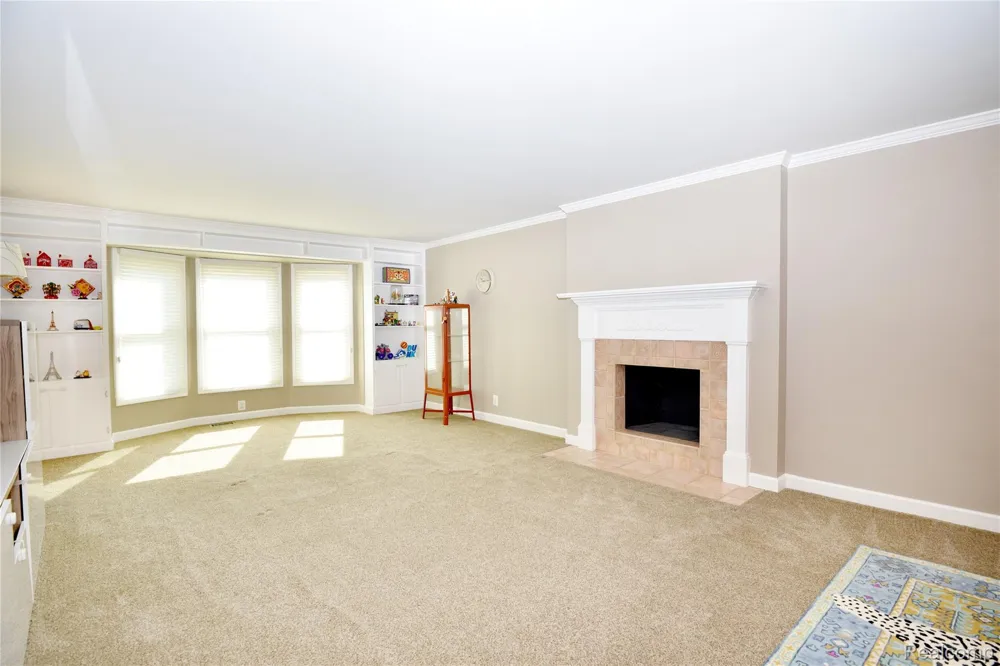 1325 Royal Crescent Street Rochester Hills City, MI 48306