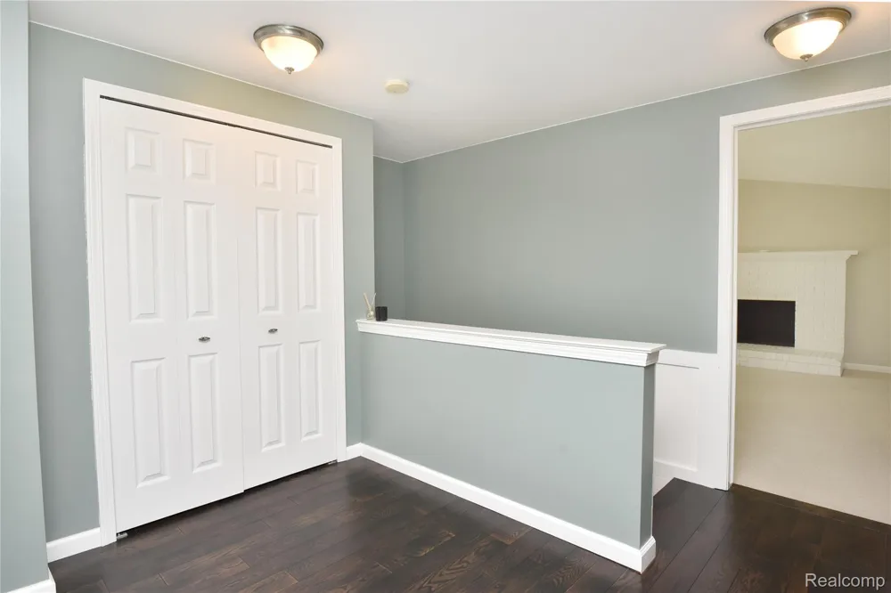 1325 Royal Crescent Street Rochester Hills City, MI 48306