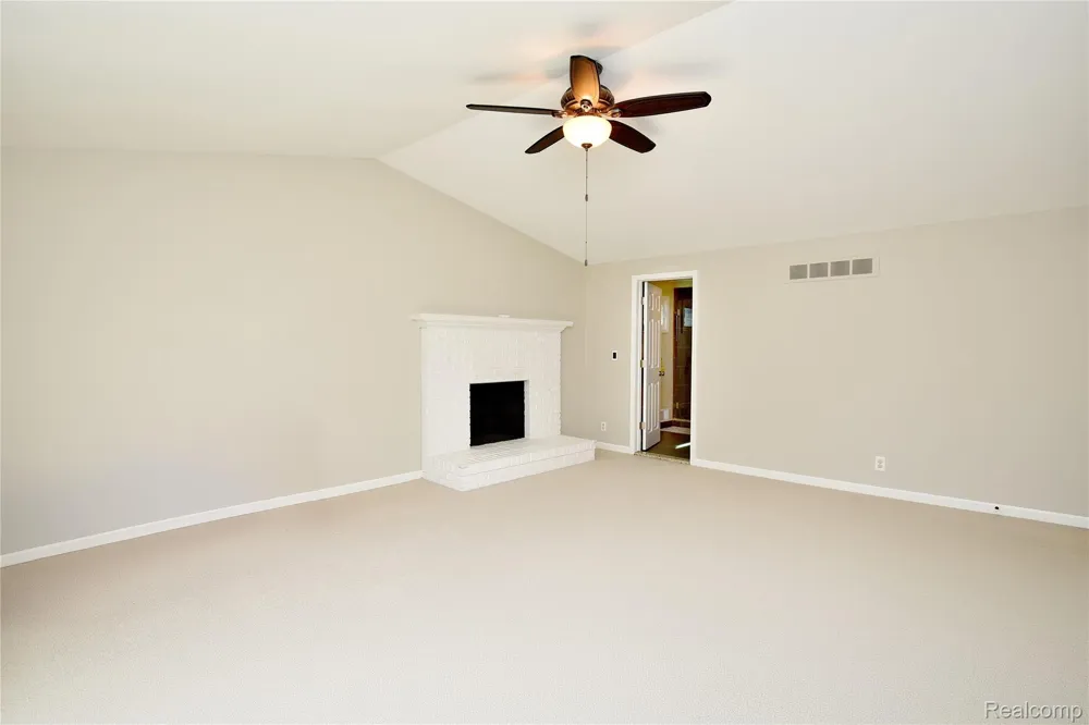 1325 Royal Crescent Street Rochester Hills City, MI 48306