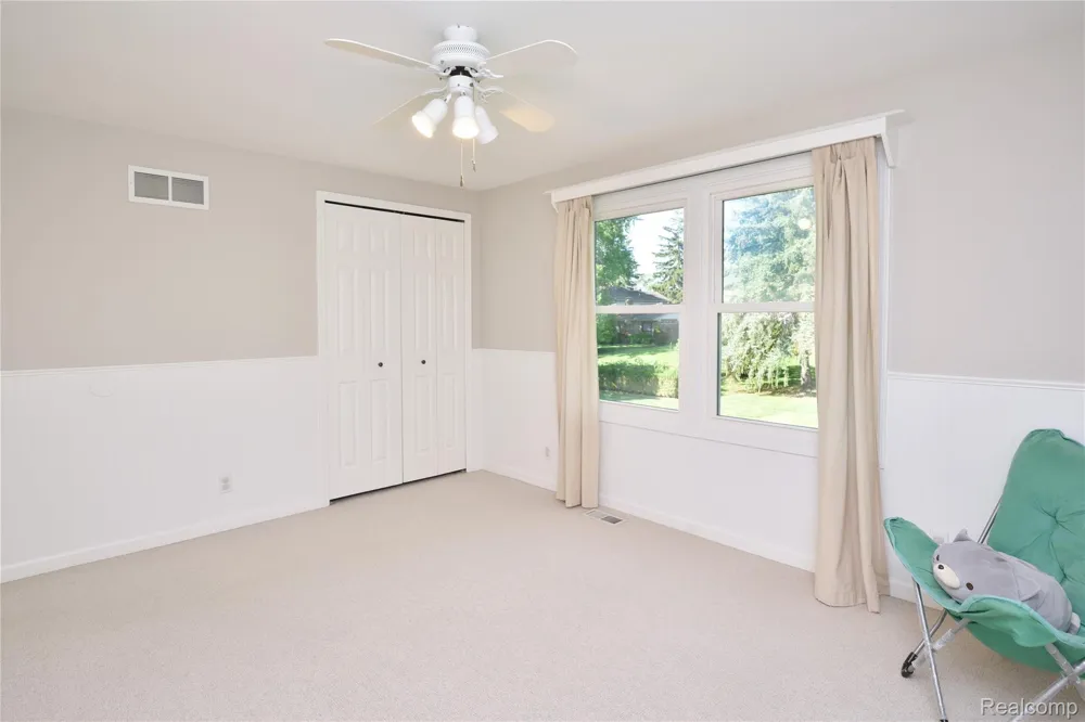 1325 Royal Crescent Street Rochester Hills City, MI 48306