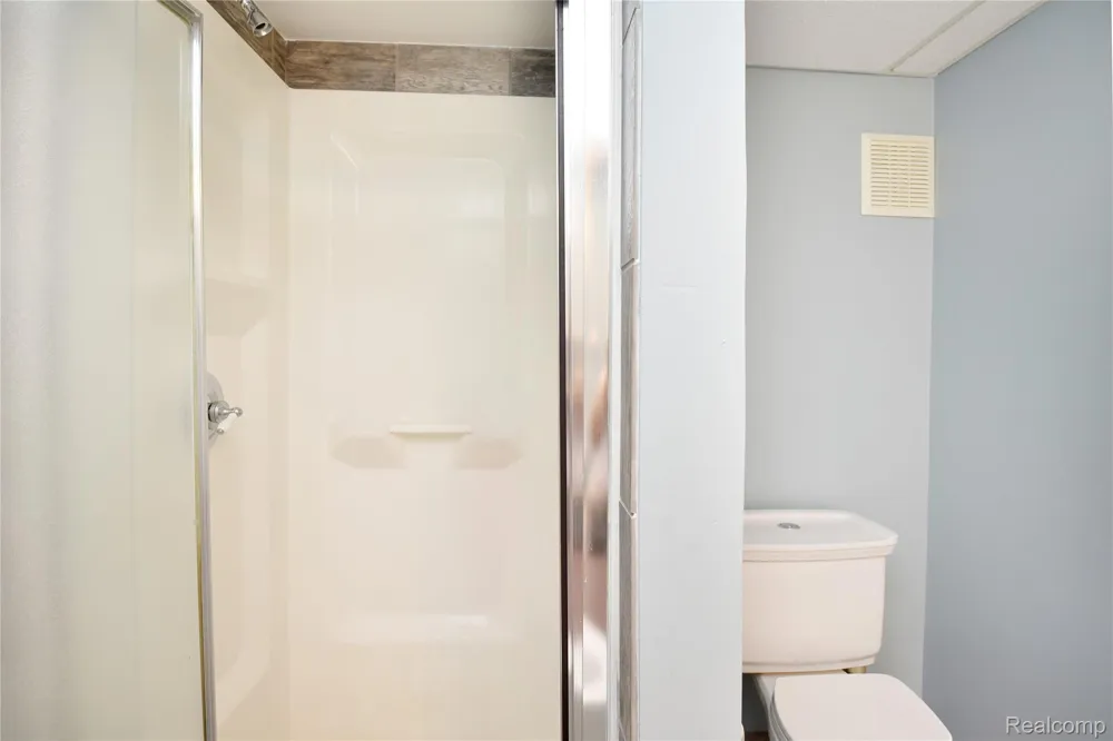 1325 Royal Crescent Street Rochester Hills City, MI 48306
