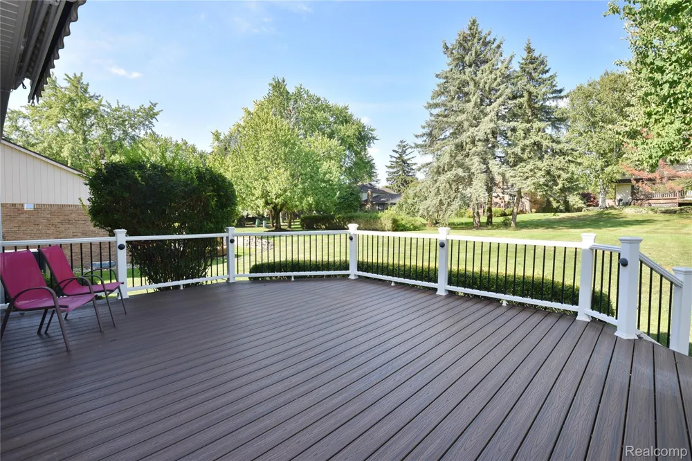 1325 Royal Crescent Street Rochester Hills City, MI 48306