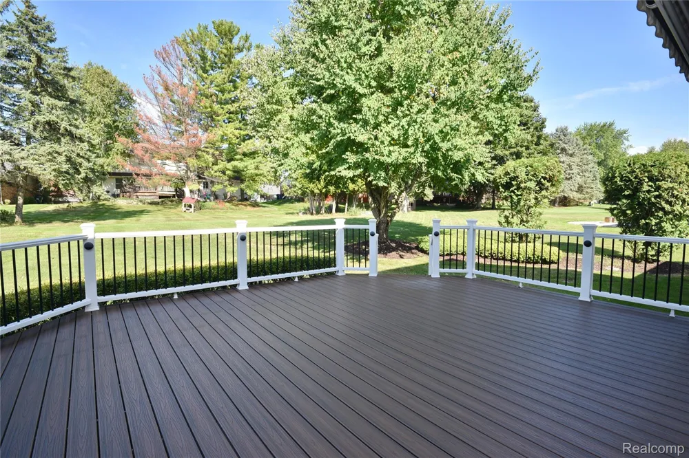 1325 Royal Crescent Street Rochester Hills City, MI 48306