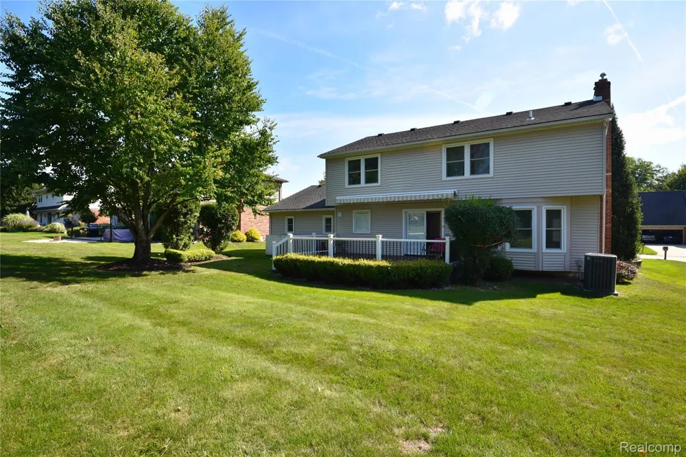 1325 Royal Crescent Street Rochester Hills City, MI 48306