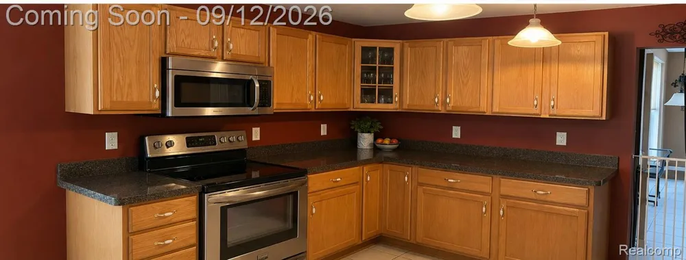 22119 Oakwood Drive Brownstown Charter Township, MI 48193