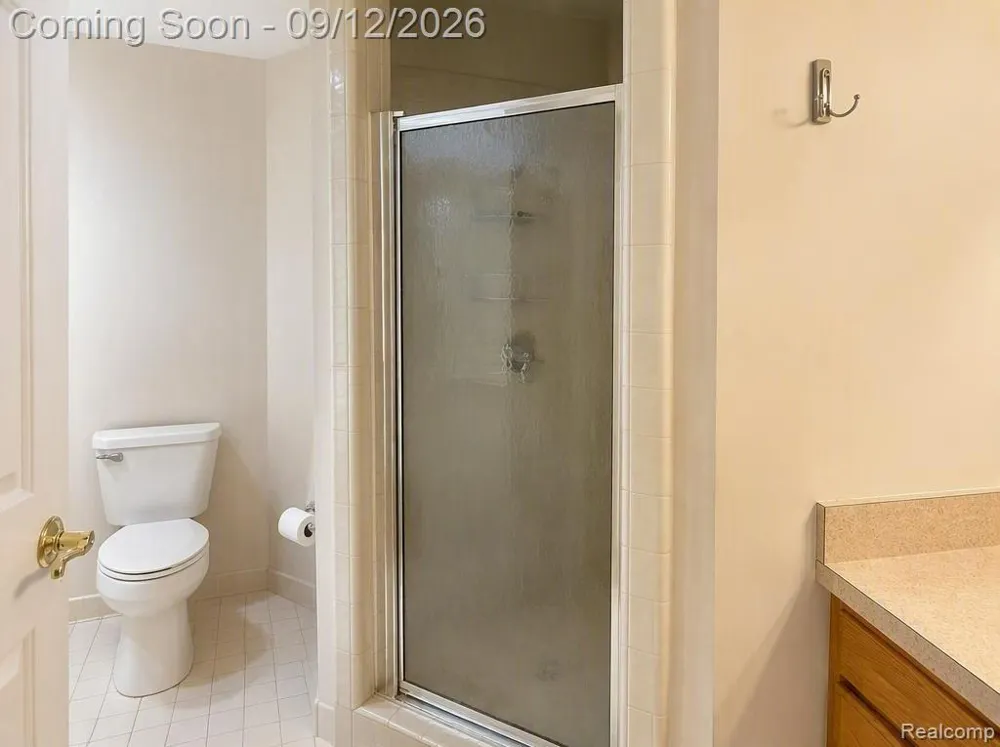 22119 Oakwood Drive Brownstown Charter Township, MI 48193