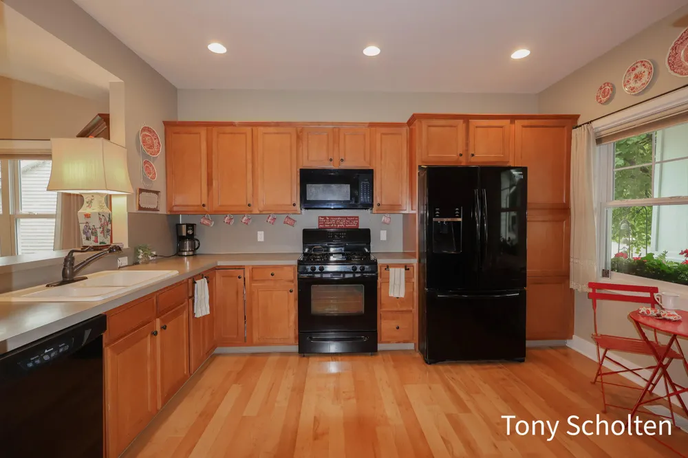 11589 Wilmington Drive Allendale Charter Township, MI 49401