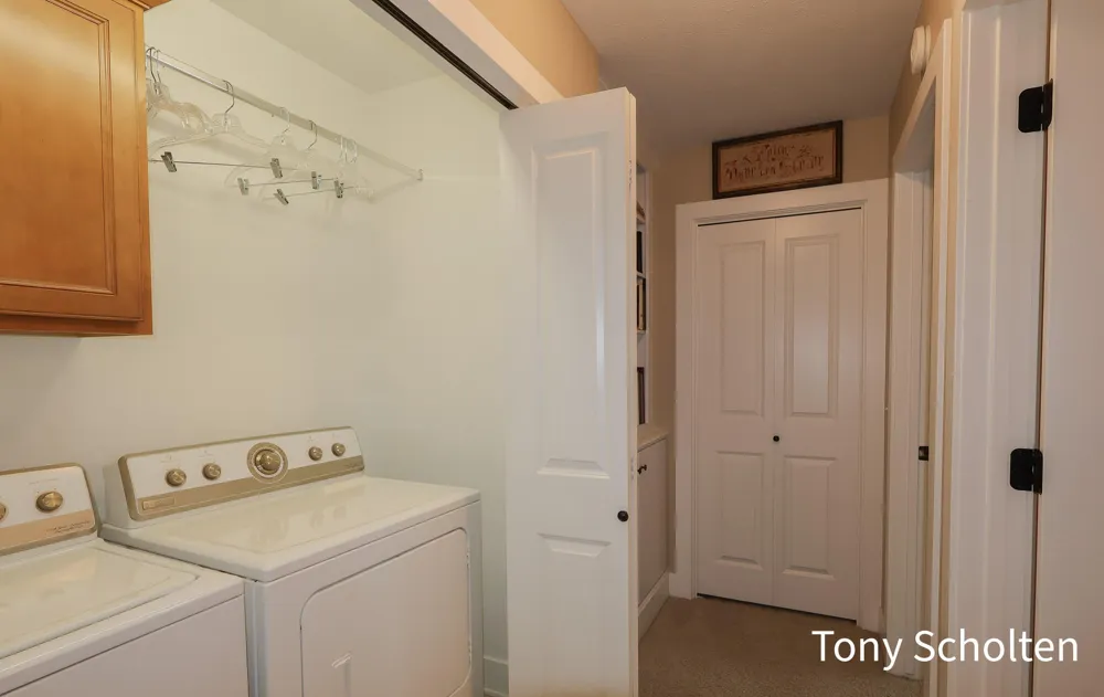 11589 Wilmington Drive Allendale Charter Township, MI 49401
