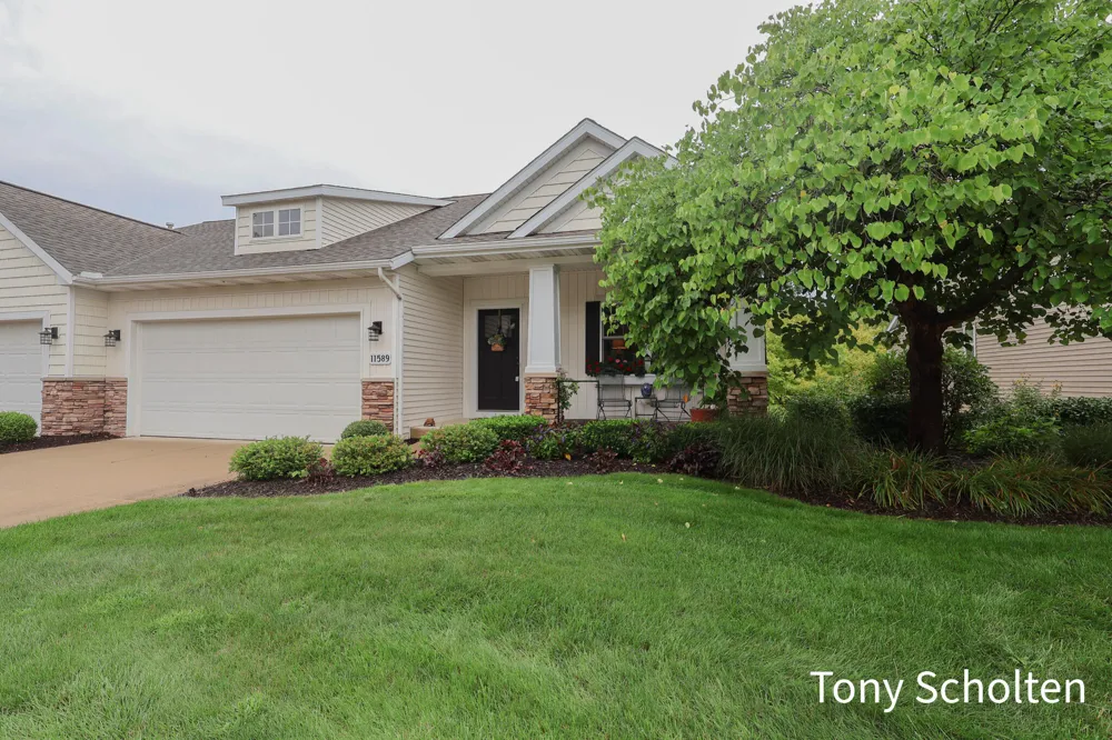 11589 Wilmington Drive Allendale Charter Township, MI 49401