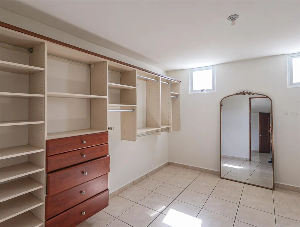 527 MAR CARIBE ST Dorado, PR 00646