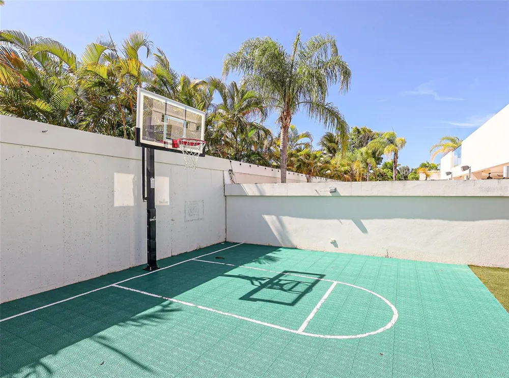 527 MAR CARIBE ST Dorado, PR 00646